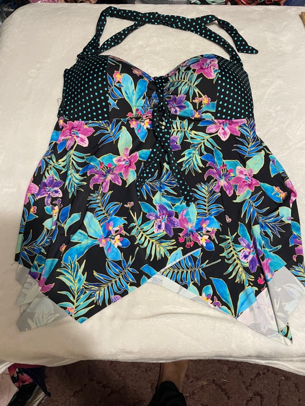 Black Floral Halter Swim Top with Teal Polka Dot Accents Sz 22 - Picture 7 of 7